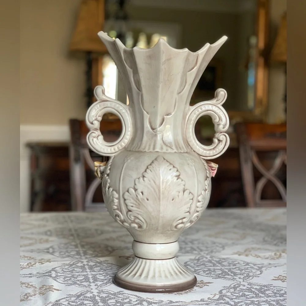 SALE! Italian Capodimonte Vase - Picture 3 of 13